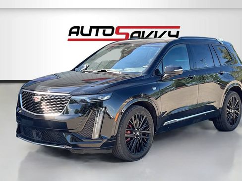 Used 2024 Cadillac XT6 Sport w/ Technology Package AWD/4WD image 3