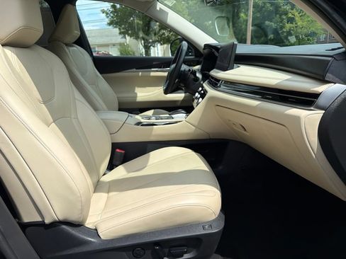 Used 2023 INFINITI QX60 Sensory w/ Vision Package AWD/4WD image 34