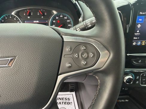 Used 2023 Chevrolet Traverse RS w/ LPO, Floor Liner Package FWD image 33