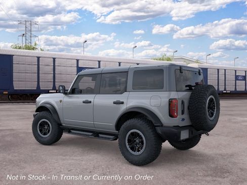 New 2026 Ford Bronco Badlands w/ Sasquatch Package AWD/4WD image 4