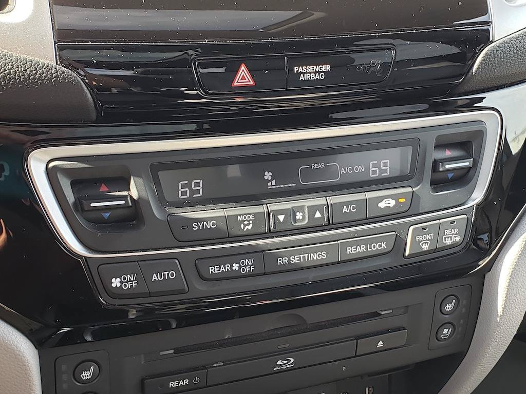 Used 2017 Honda Pilot Elite image 28