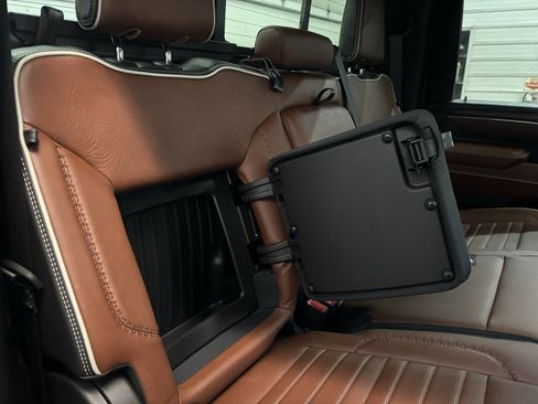 Used 2024 GMC Sierra 3500 Denali Ultimate image 38