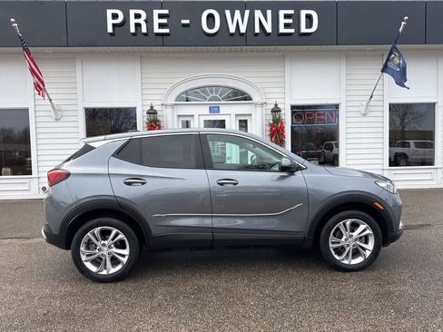Used 2022 Buick Encore GX Preferred w/ Cold Weather Comfort Package image 4