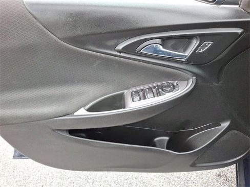 Used 2022 Chevrolet Malibu LT image 15