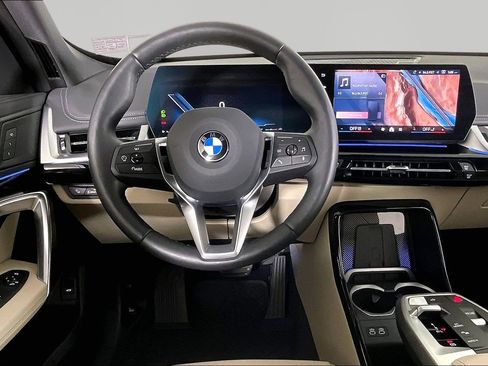 Used 2025 BMW X1 xDrive28i w/ Convenience Package AWD/4WD image 10