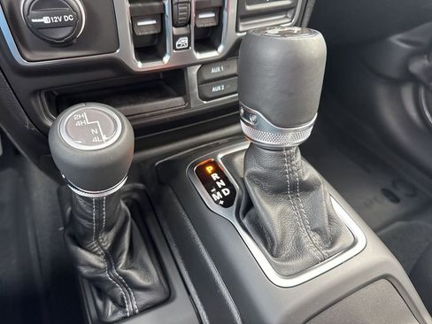 New 2026 Jeep Wrangler Unlimited Sahara AWD/4WD image 18