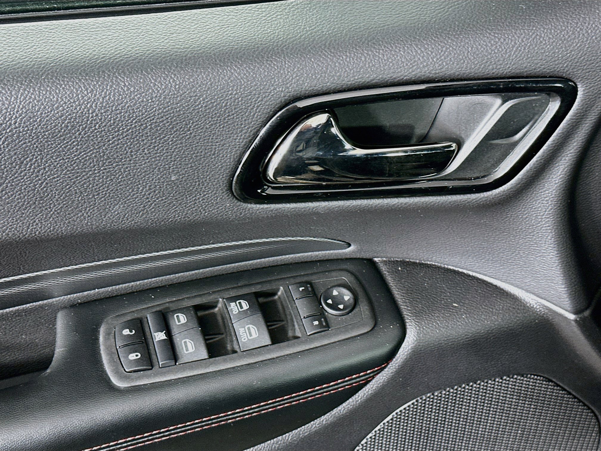 Used 2025 Dodge Durango GT AWD/4WD image 15