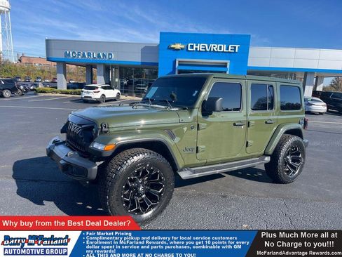 Used 2021 Jeep Wrangler Unlimited Sahara AWD/4WD image 1