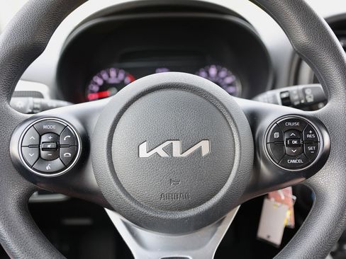 Used 2022 Kia Soul LX w/ Technology Package FWD image 31