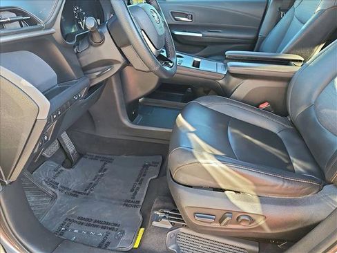 Used 2021 Toyota Sienna XSE w/ XSE Plus Package image 17