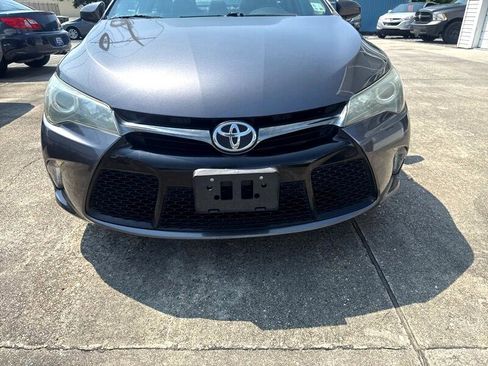 Used 2016 Toyota Camry SE image 7