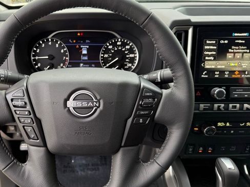 New 2025 Nissan Frontier SV w/ SV Convenience Package image 16
