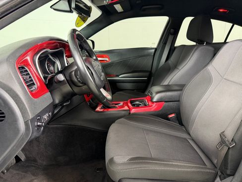 Used 2018 Dodge Charger SXT Plus RWD image 10
