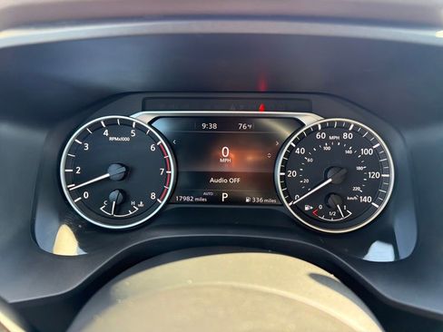 Used 2023 Nissan Rogue S image 17