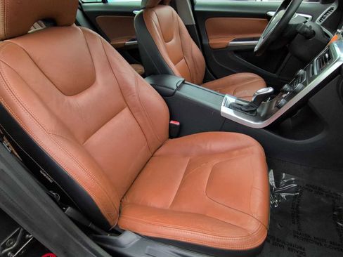 Used 2013 Volvo S60 T5 image 22