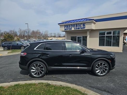 Used 2023 Lincoln Nautilus Reserve w/ Equipment Group 202A image 3