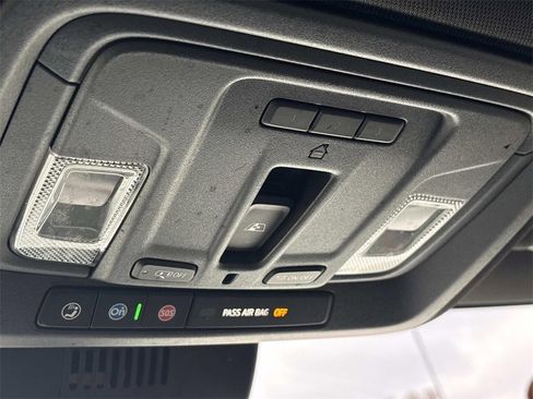 Used 2022 GMC Sierra 1500 AT4 w/ Technology Package image 34