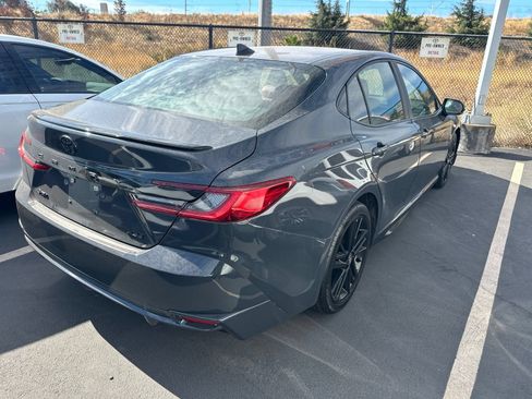 Used 2025 Toyota Camry XSE FWD image 4