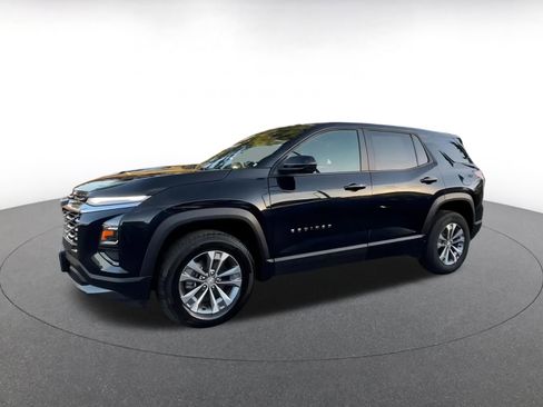 Used 2025 Chevrolet Equinox LT image 8