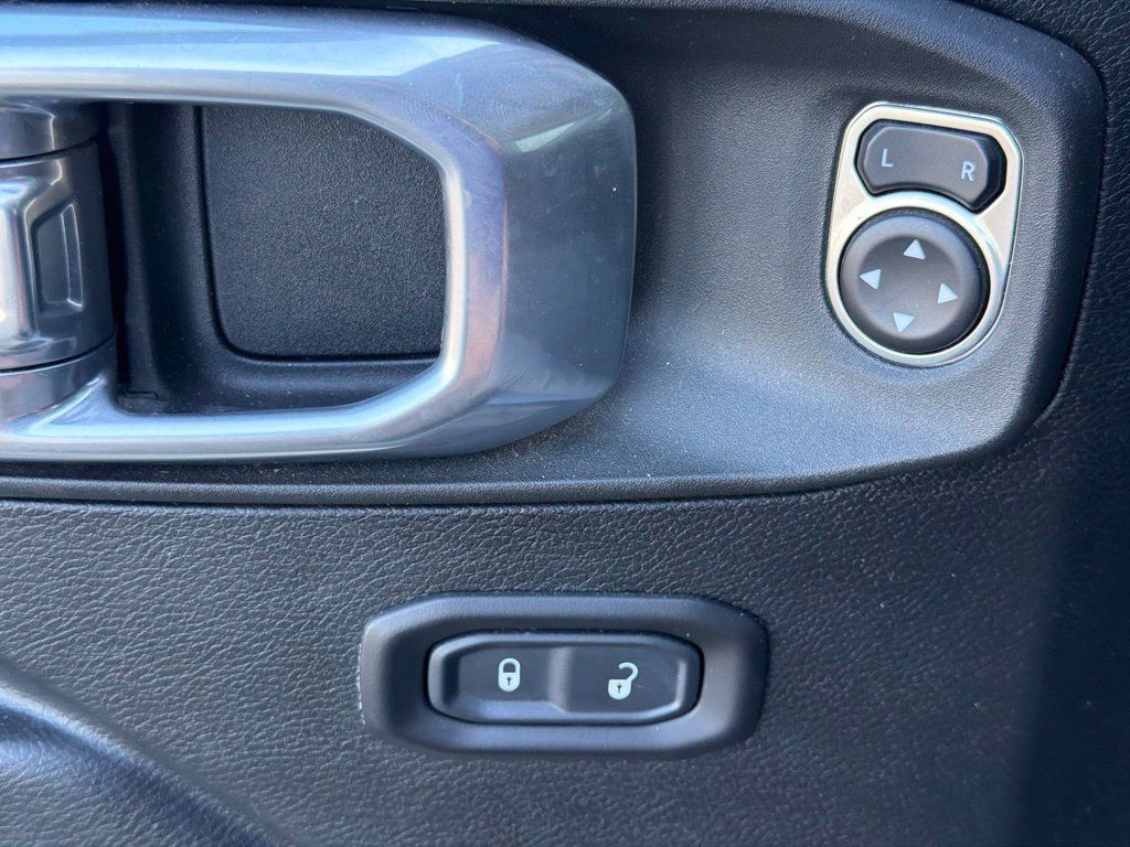 Used 2020 Jeep Wrangler Unlimited Sport S AWD/4WD image 21