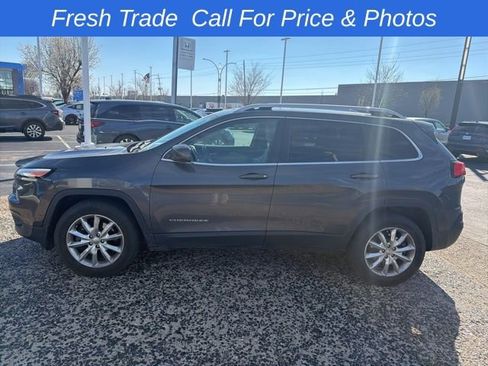 Used 2016 Jeep Cherokee Limited image 3