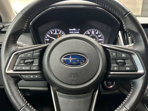 Used 2025 Subaru Outback Premium image 30