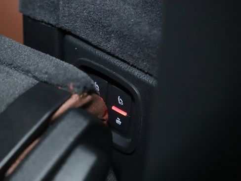 Used 2023 Audi Q7 2.0T Premium w/ Towing Package image 14