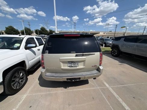Used 2013 GMC Yukon Denali AWD/4WD image 7