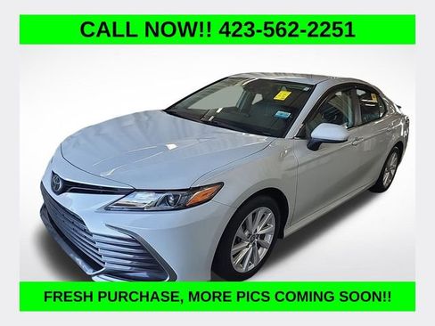 Used 2022 Toyota Camry LE image 1
