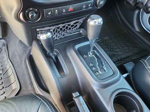 Used 2016 Jeep Wrangler Rubicon AWD/4WD image 20