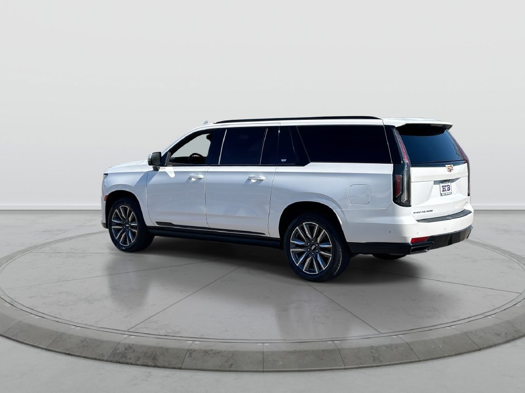 Used 2022 Cadillac Escalade ESV Sport w/ Touring Package AWD/4WD image 6