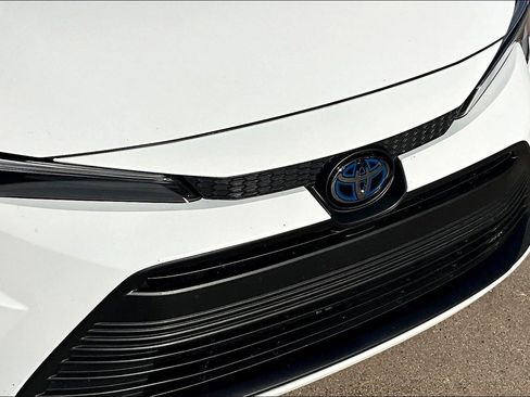 Used 2024 Toyota Corolla LE image 30