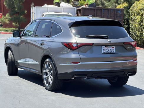 Used 2023 Acura MDX FWD w/ Technology Package image 5