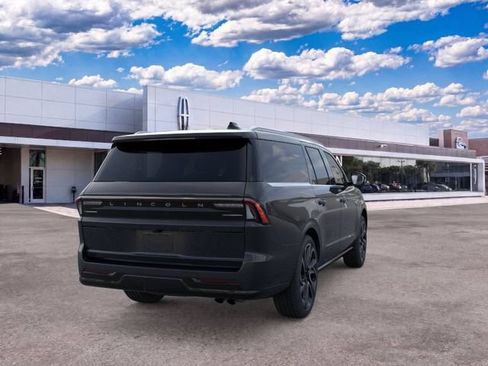 New 2026 Lincoln Navigator L Black Label AWD/4WD image 8