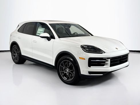 Certified 2026 Porsche Cayenne AWD/4WD image 7