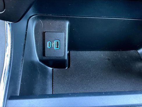 Used 2024 Ford F150 XLT w/ Mobile Office Package image 17