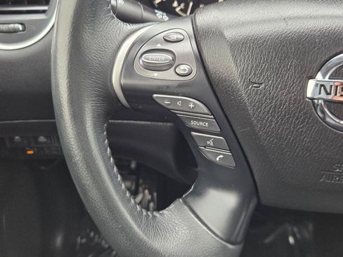 Used 2018 Nissan Pathfinder SL FWD image 27