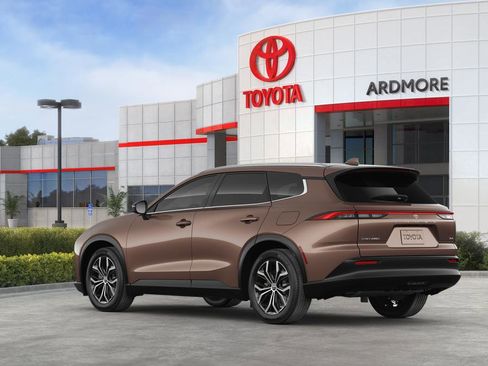 New 2025 Toyota Crown Signia image 25