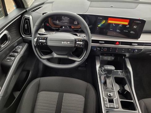 New 2026 Kia Sorento LX FWD image 12