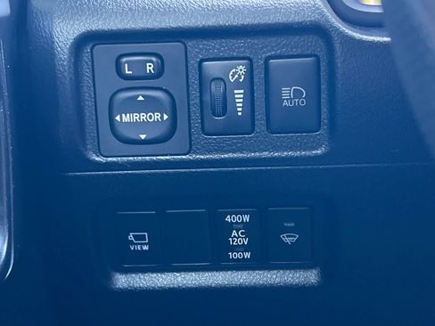 Used 2022 Toyota 4Runner Limited AWD/4WD image 34