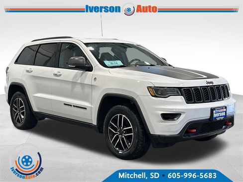 Used 2019 Jeep Grand Cherokee Trailhawk w/ Trailhawk Luxury Group image 1