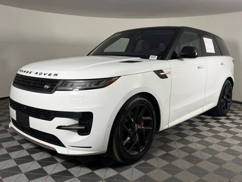 Used 2023 Land Rover Range Rover Sport SE Dynamic image 2