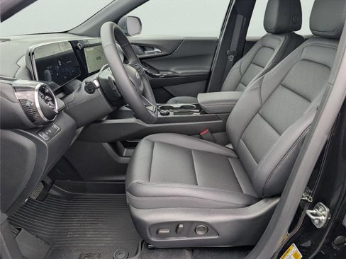 New 2026 Chevrolet Equinox LT w/ Convenience Package II FWD image 34