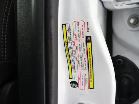 Used 2025 RAM 2500 Big Horn AWD/4WD image 59