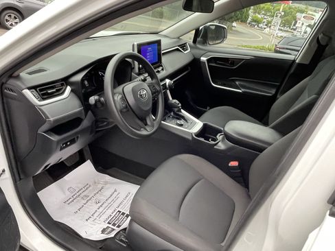 Certified 2024 Toyota RAV4 LE AWD/4WD image 9