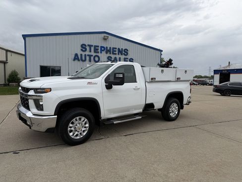 Used 2021 Chevrolet Silverado 2500 LT w/ Convenience Package AWD/4WD image 1