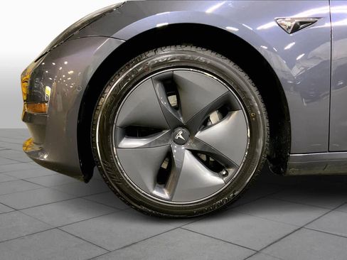 Used 2019 Tesla Model 3 Long Range image 10
