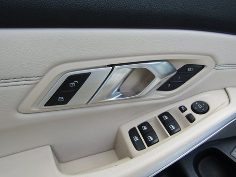 Used 2020 BMW M340i xDrive w/ Premium Package image 21