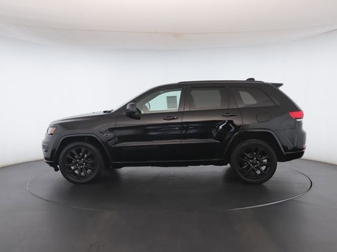 Used 2019 Jeep Grand Cherokee Altitude image 20