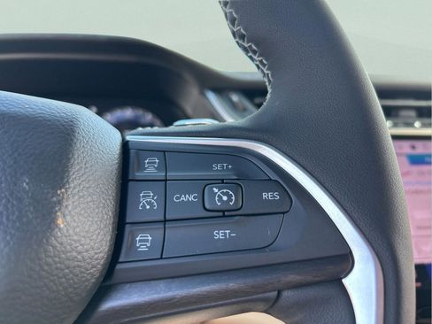 New 2025 Jeep Grand Cherokee Limited w/ Black Appearance Package image 15